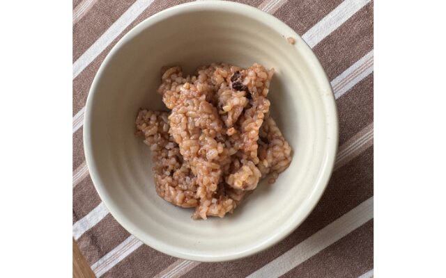 「さっちゃんの酵素玄米ごはん」を茶碗に入れた写真